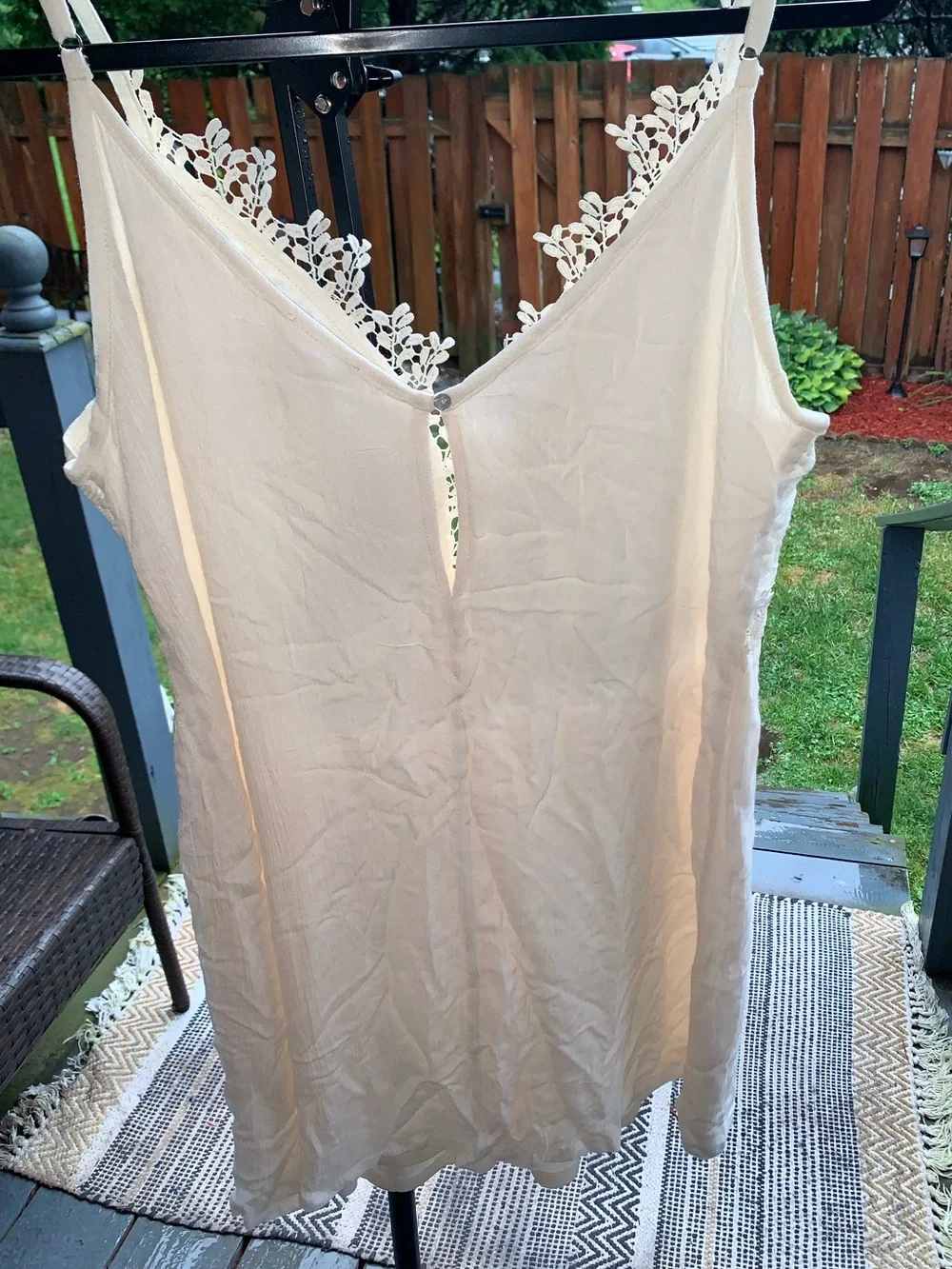Nikibiki White Lace-Panel Chemise - Picture 4 of 9